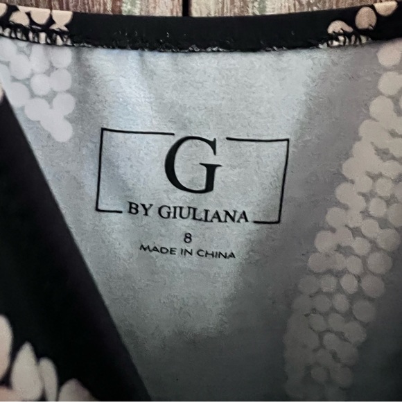 G by Giuliana Monochrome Leaf Print Swimsuit - Picture 3 of 4